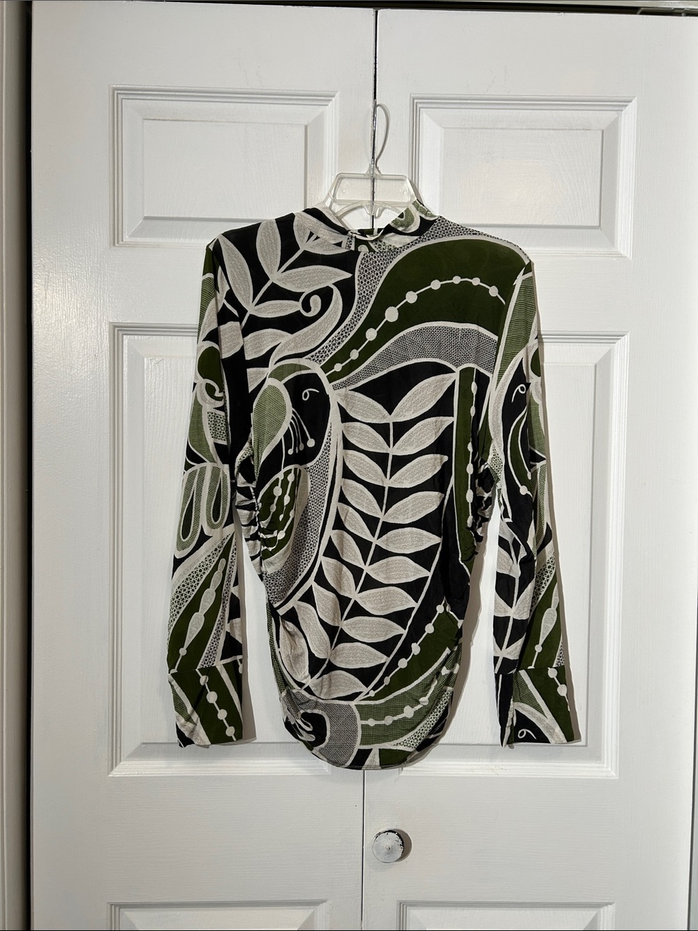 NWT FARM Rio Long-Sleeve Patterned Top Jersey Blouse sIze XL Green Black Beige